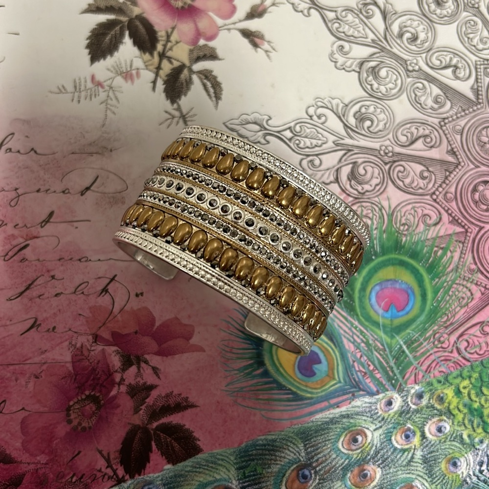 White House black market cuff bracelet WHBM